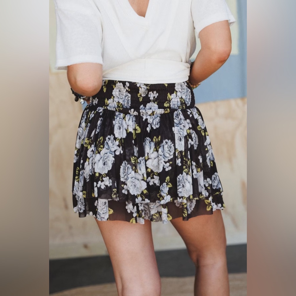 NWT Listicle Boho Floral Print Corset Lace Up Front Mini Skirt Shorts Skort - Picture 11 of 11